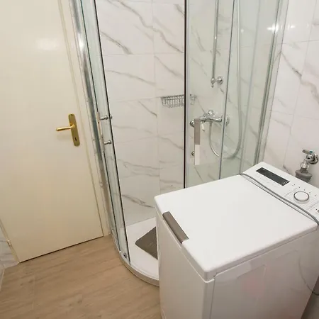 Grdelin * Biograd Na Moru