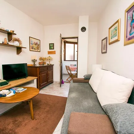 Grdelin Apartment Biograd Na Moru